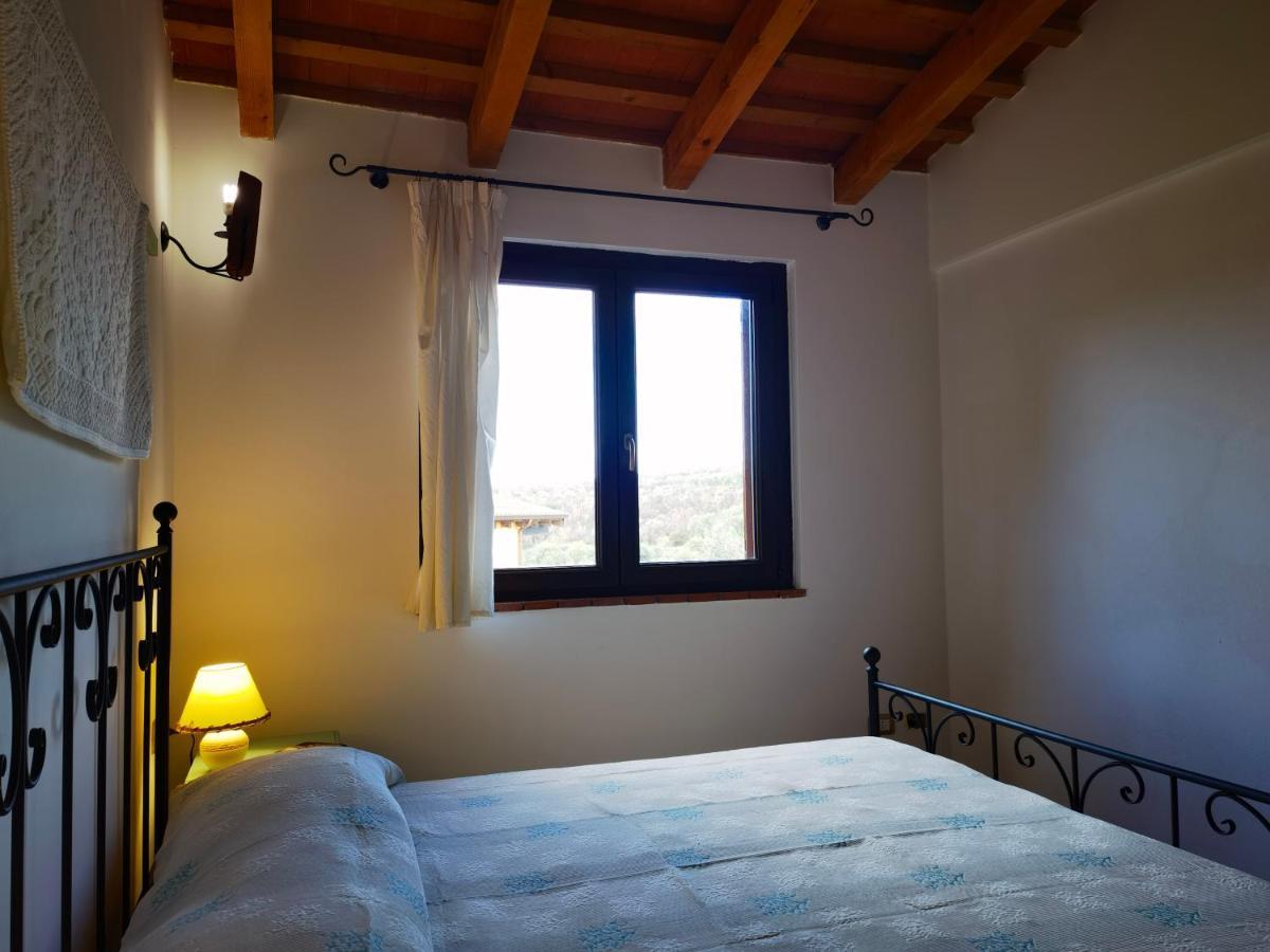 La Corte Degli Ulivi - Albergo Rurale Tresnuraghes Exterior photo