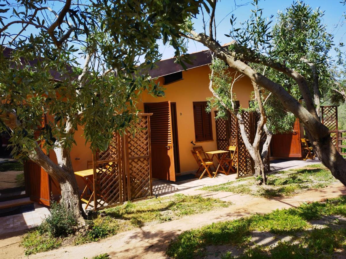 La Corte Degli Ulivi - Albergo Rurale Tresnuraghes Exterior photo